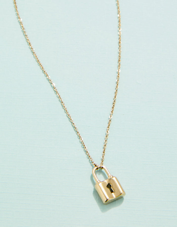 Spartina Splash Padlock gold necklace 16 inch tarnish free for everyday gift from Magnolias Home Decor