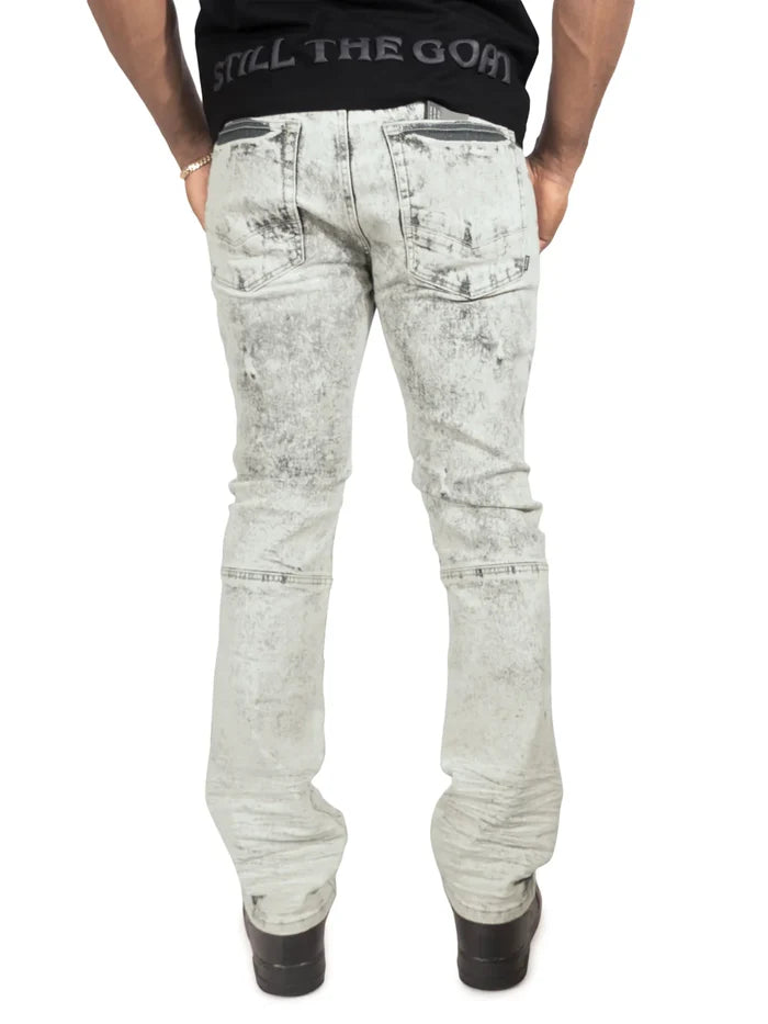Makobi Bruno gray denim jeans displayed on a hanger, showcasing the casual fit and classic denim texture.